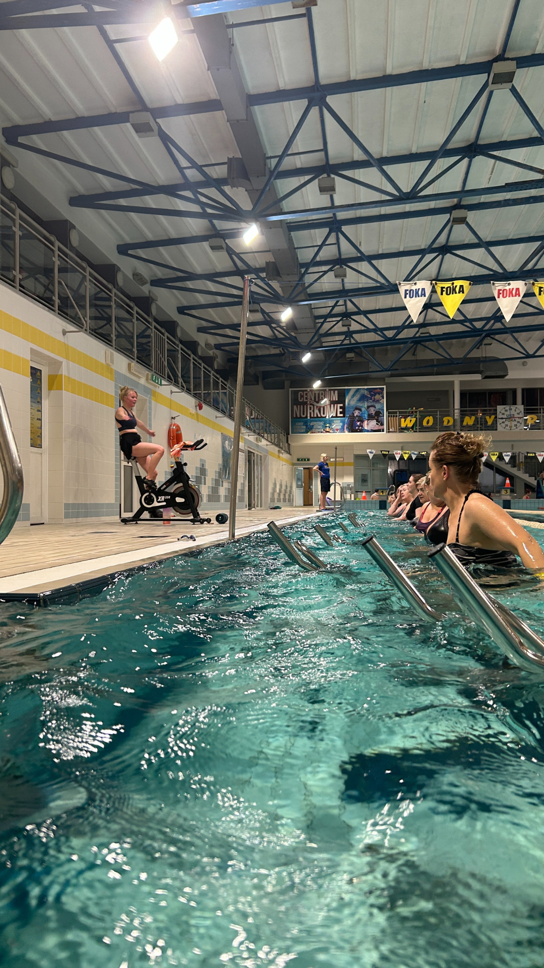 Uczestniczki treningu Aqua Cycling w Choszcznie